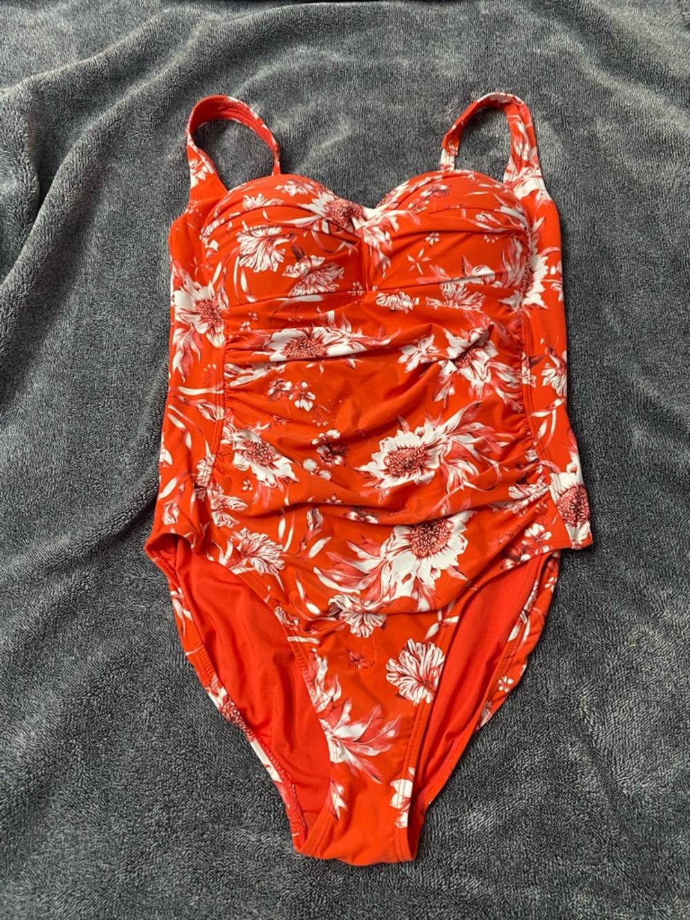 Niptuck Swim: The Ultimate Tummy-Control Floral One-Piece Resort / Summer Time - Picture 3 of 8